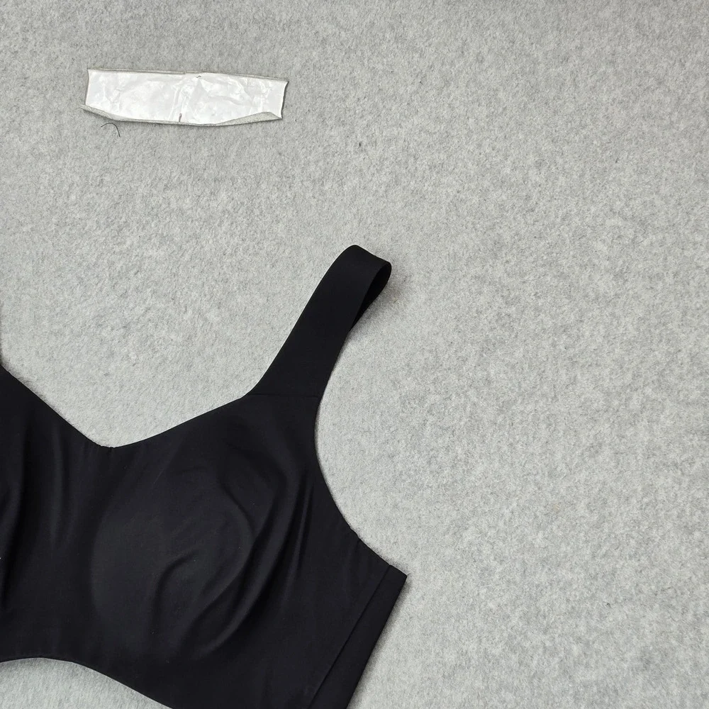 Knix Women Bra 7 Black Seamless Wireless Strap Adjustable T Shirt
